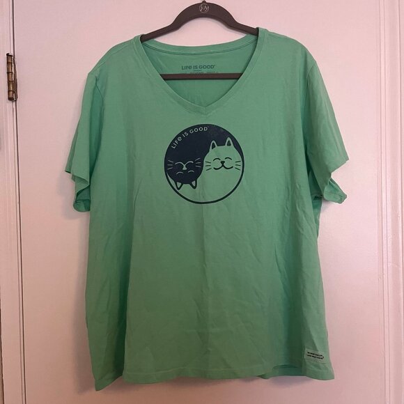Life Is Good Tops - Life is Good Size 3xl Cat Yin and Yang Crusher Tee